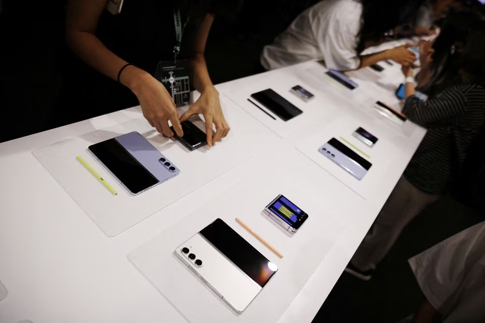 Samsung lança novos Smartphones dobráveis para bater de frente com a Apple