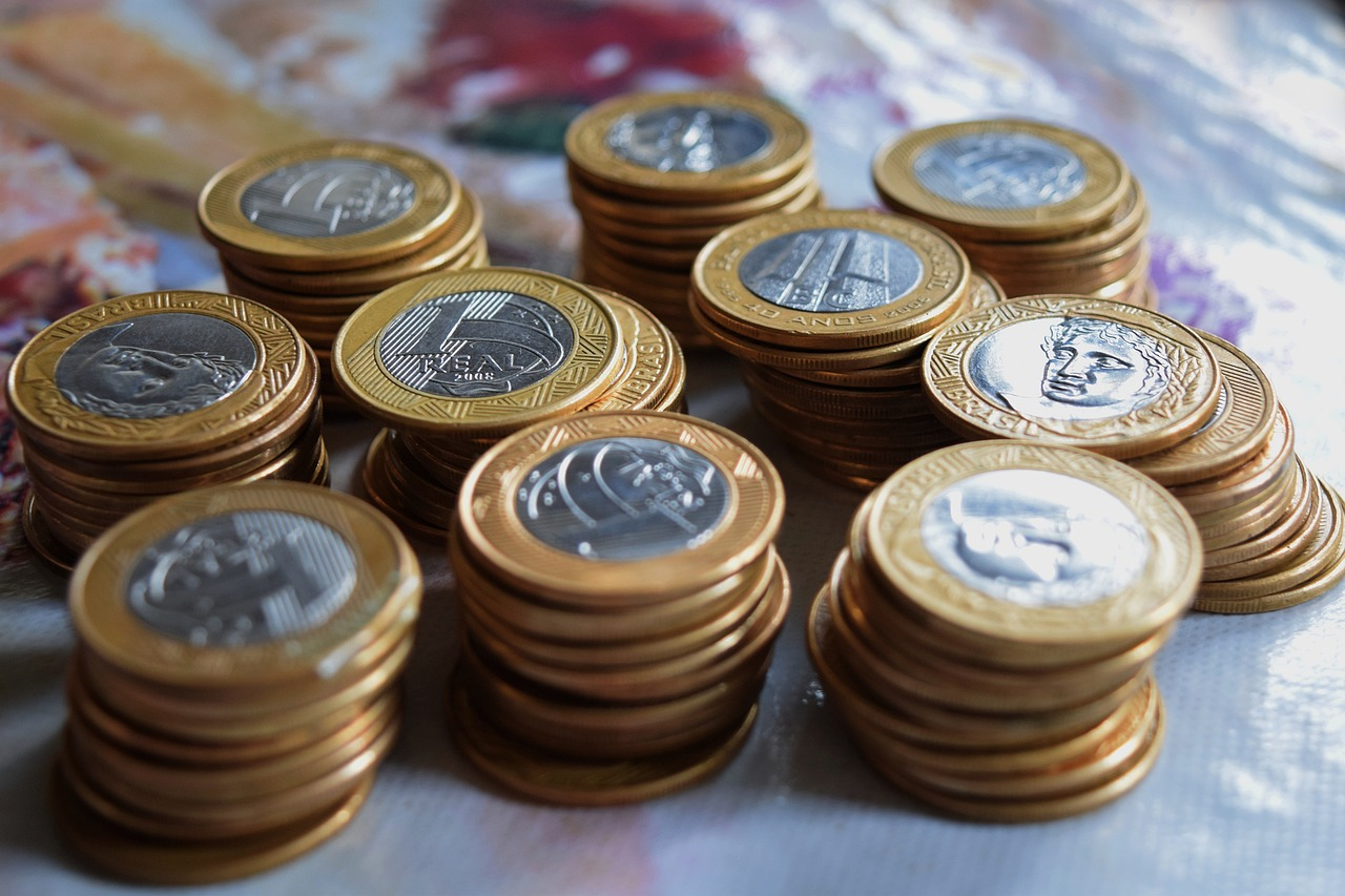 Inflação oficial do país tem projeção reduzida pelo mercado financeiro, mas ainda acima da meta