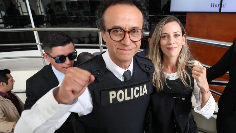 Partido político no Equador escolhe substituto para candidato presidencial assassinado