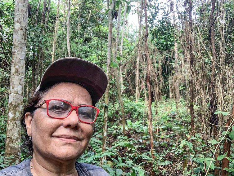 Ecóloga paraense Ima Vieira defende políticas públicas para zerar o desmatamento e fortalecer bioeconomias na Amazônia