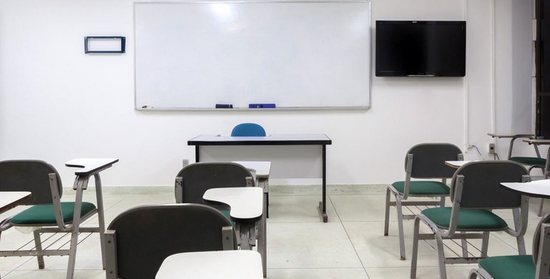 Projeto de Reforma do Ensino Médio Amplia Carga Horária e Inclui Língua Espanhola como Obrigatória