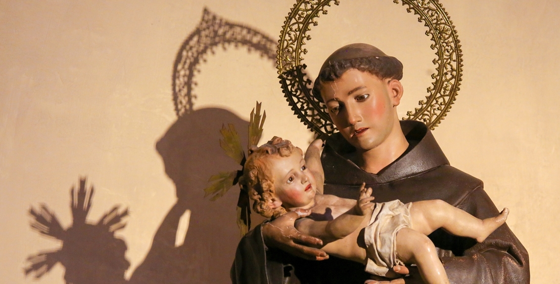 Santo Antônio: Devoção, Tradição e Celebração em Honra ao Santo Padroeiro