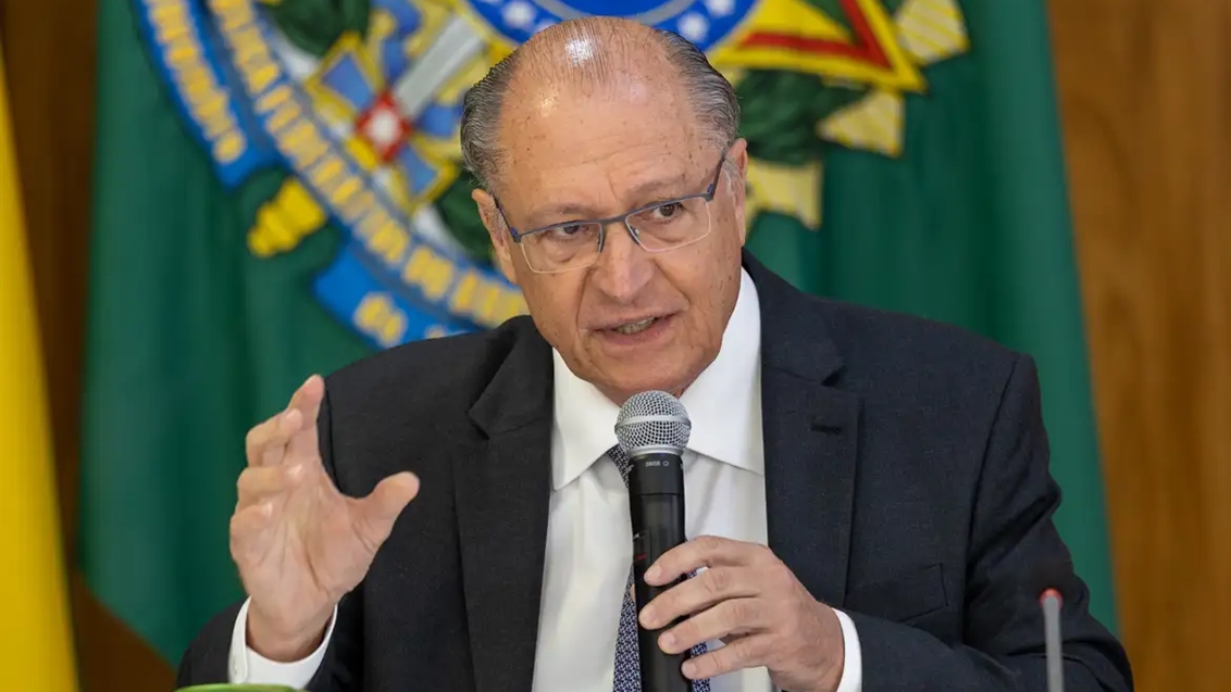 Alckmin diz “Não há razão” para mercado “estressado” e reclama do juro alto