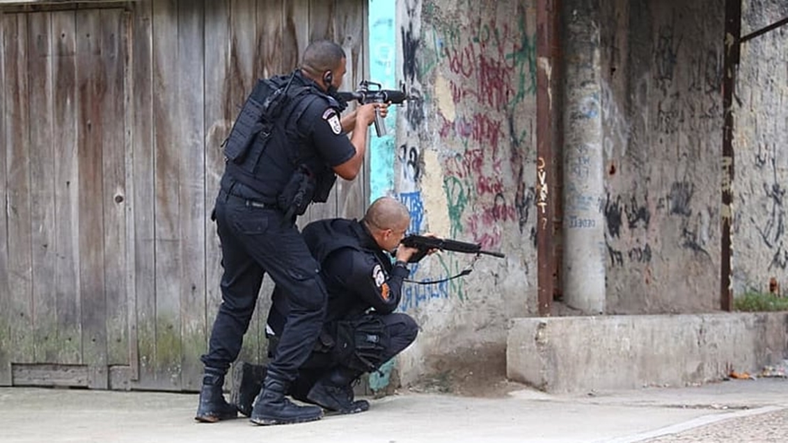 Operação no Rio prende 45 suspeitos em combate ao tráfico e milícias na zona oeste